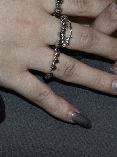 S- heart ring