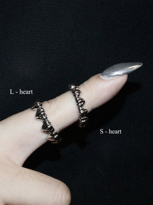 S- heart ring