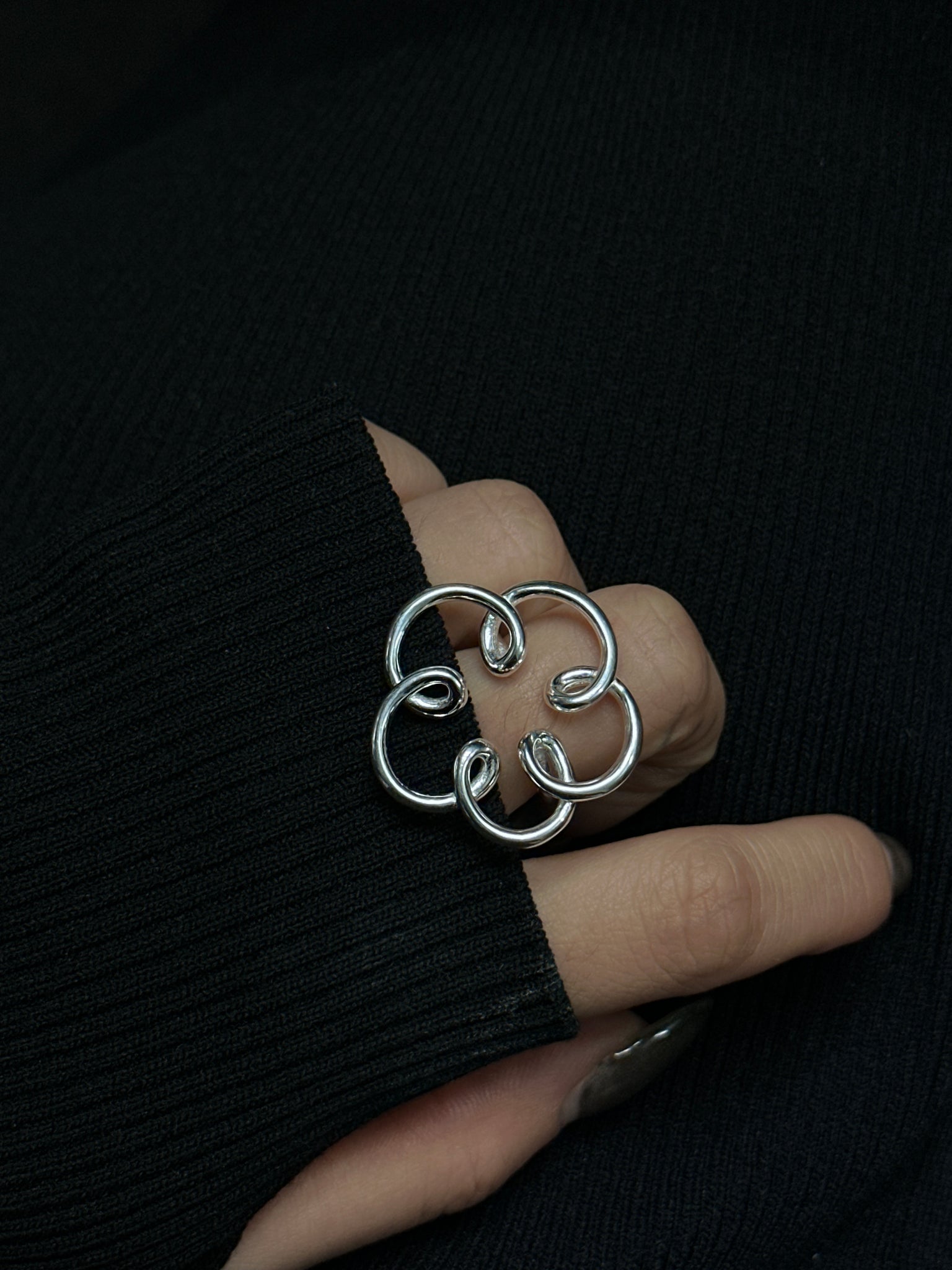 Big flower ring