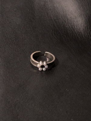 Pearl Flower ring ( on square & pearl flower)