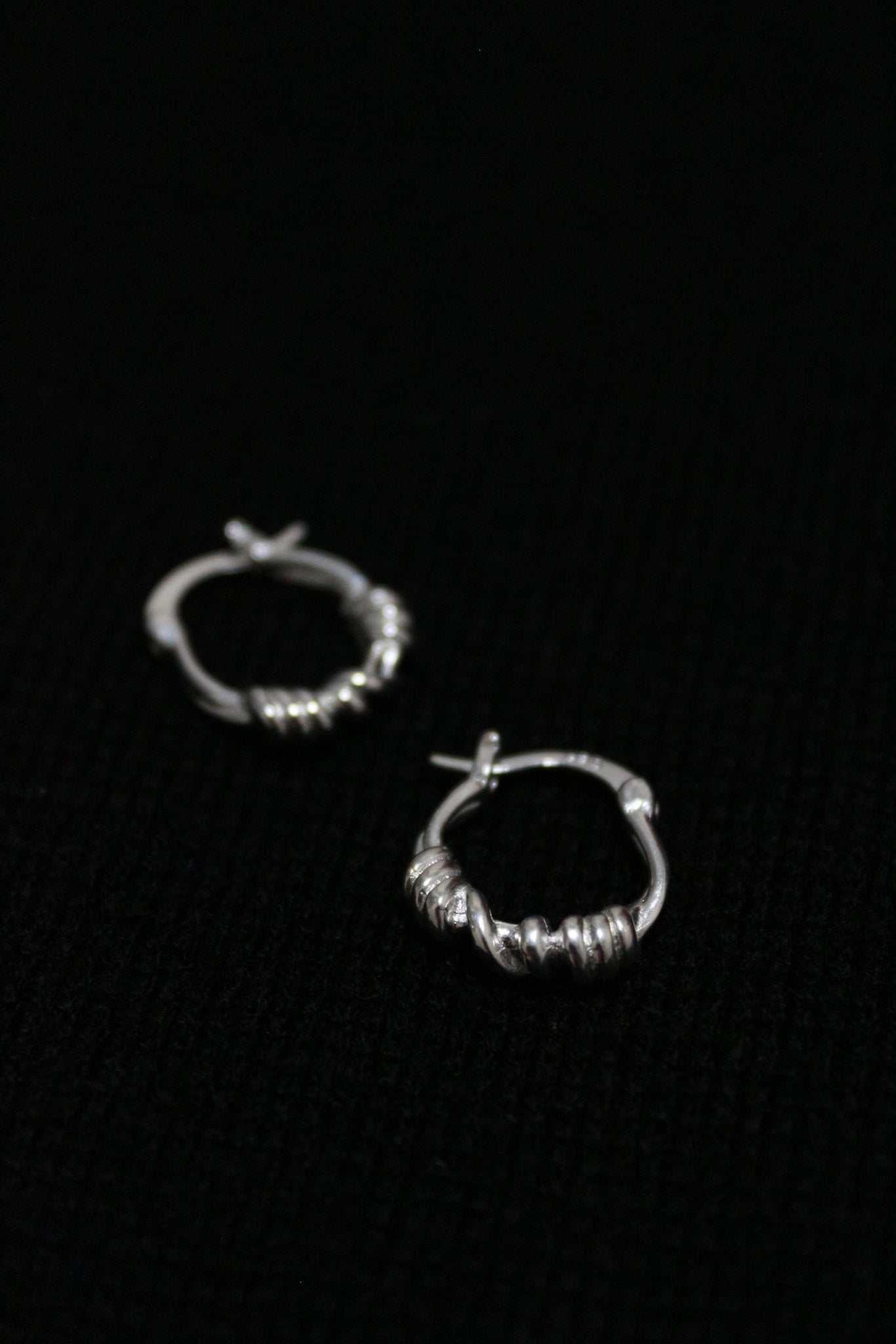 round beam earrings