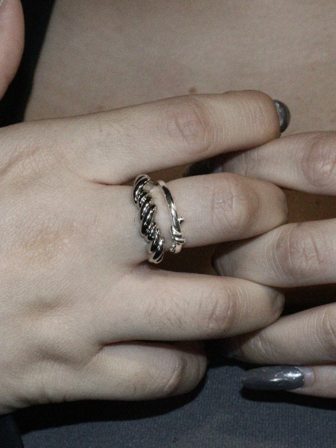 Small twist ring