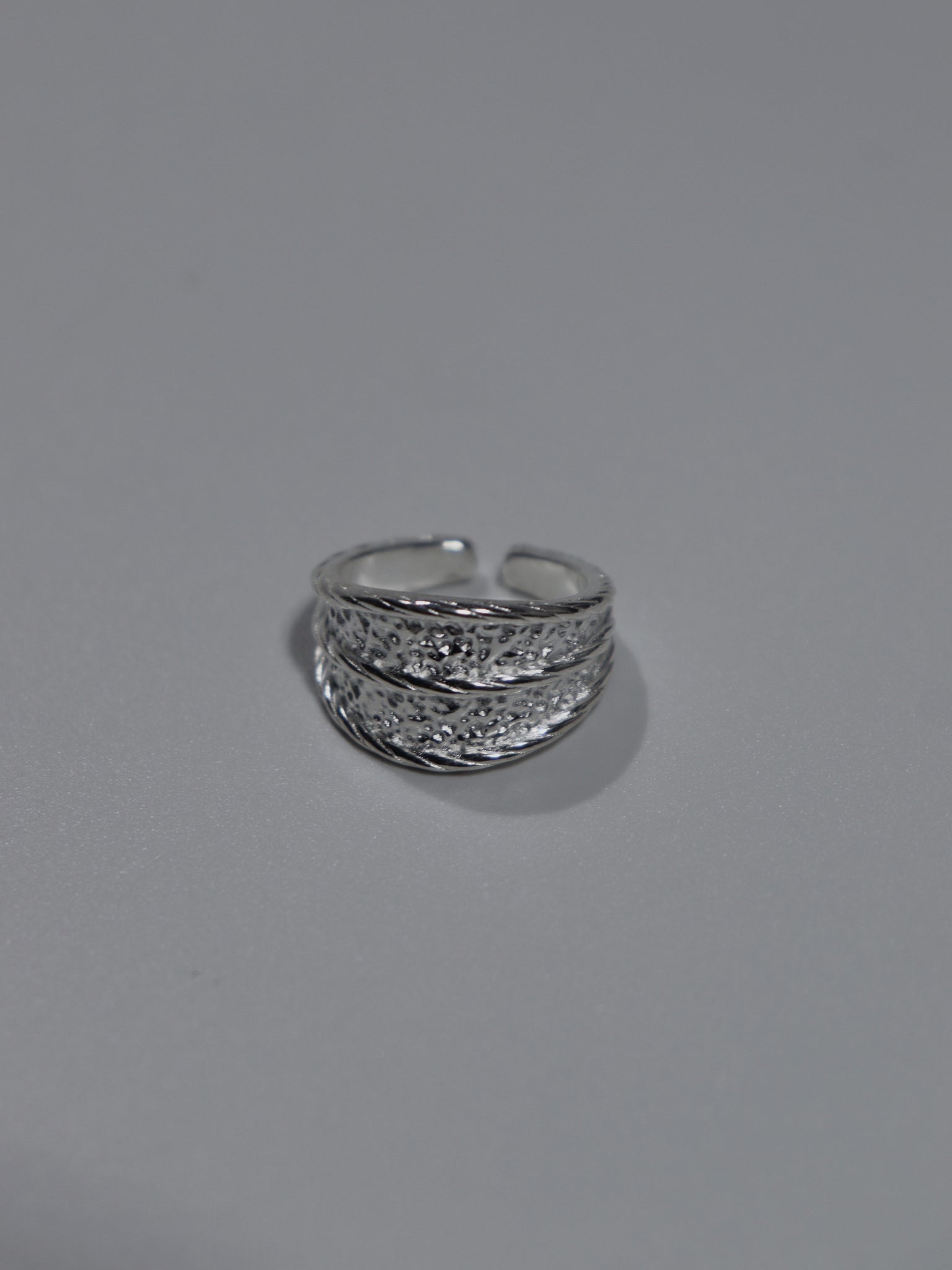 Textured Double Concave Ring