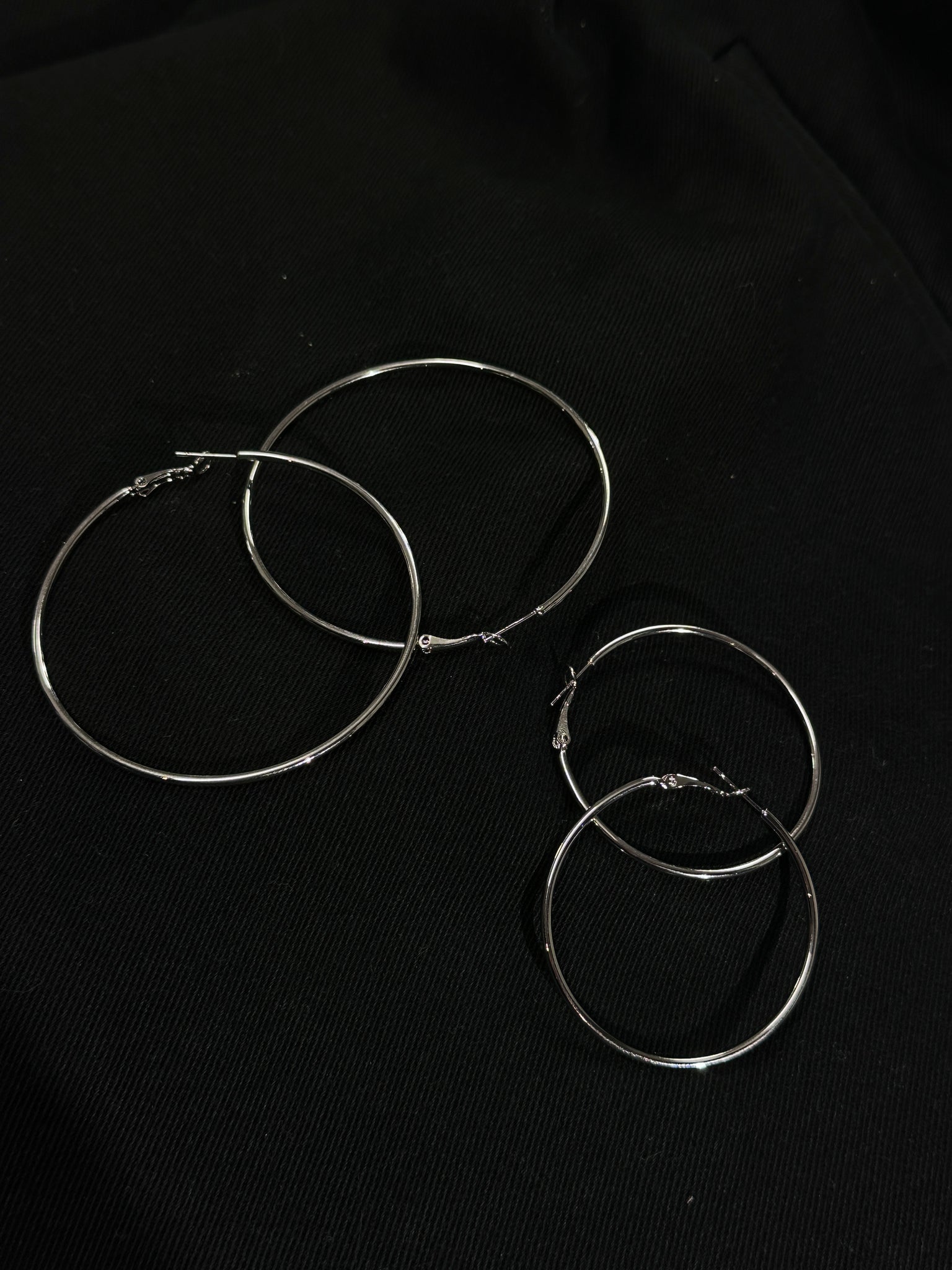 Basic circle earrings