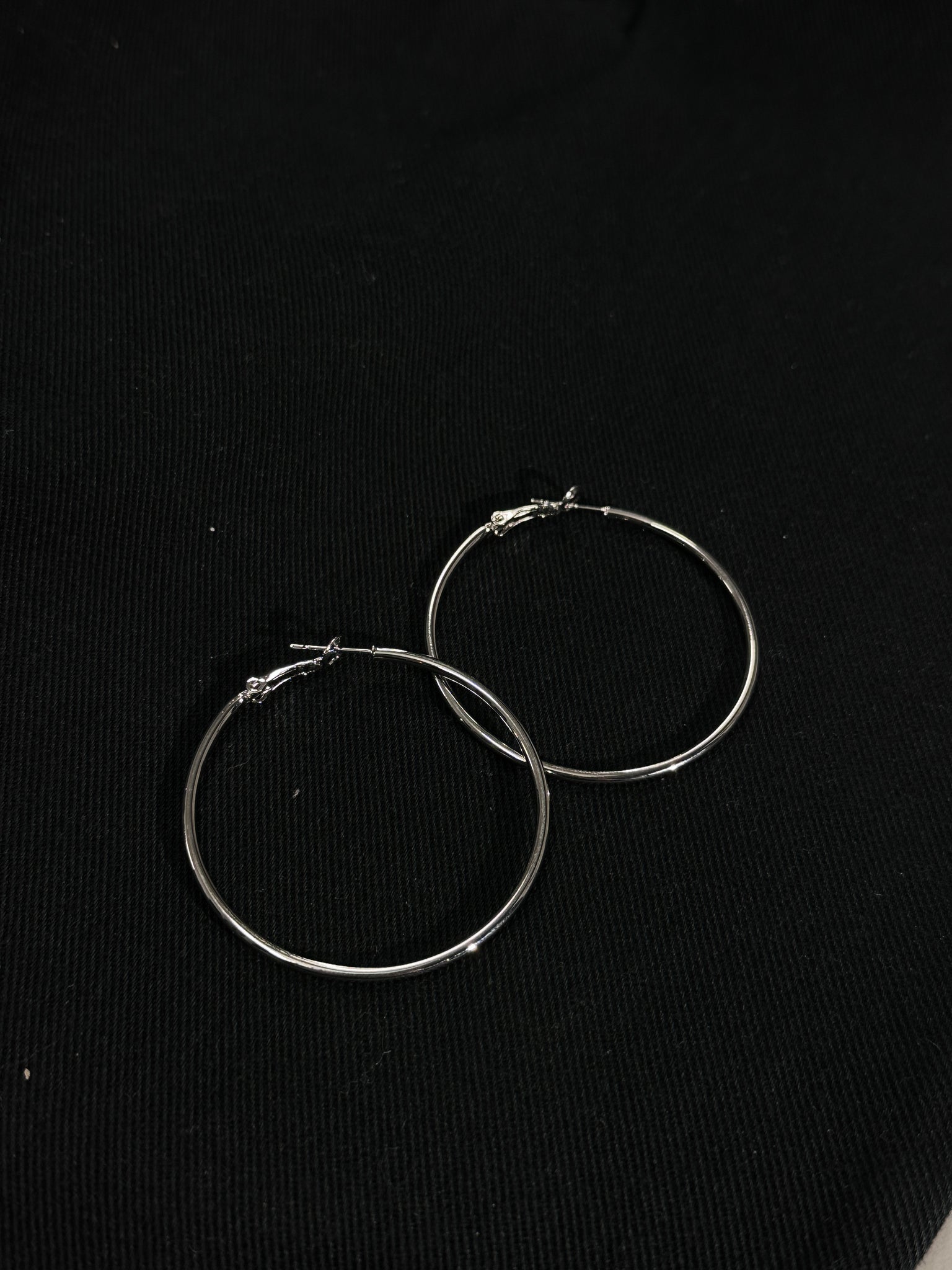 Basic circle earrings