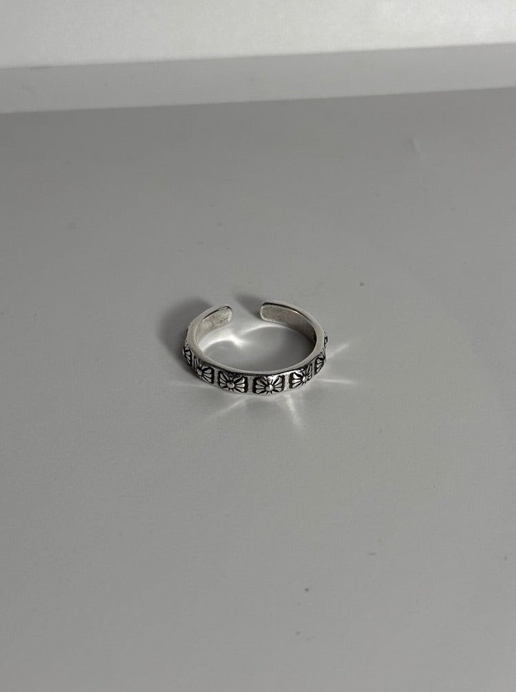 Little Cross Ring