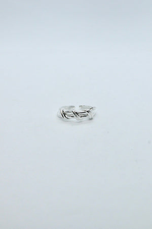 Double Twist Wave Ring