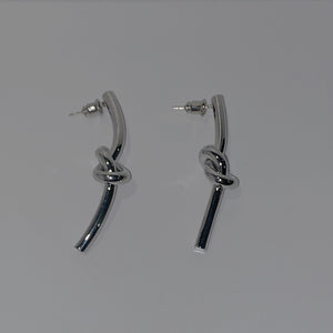 Bow on straight Earring