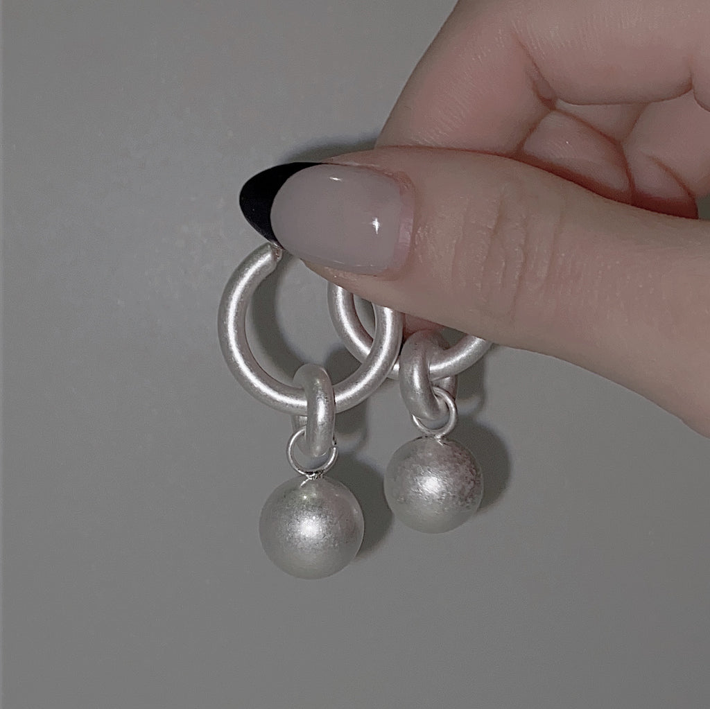 Dazzle ball Earring