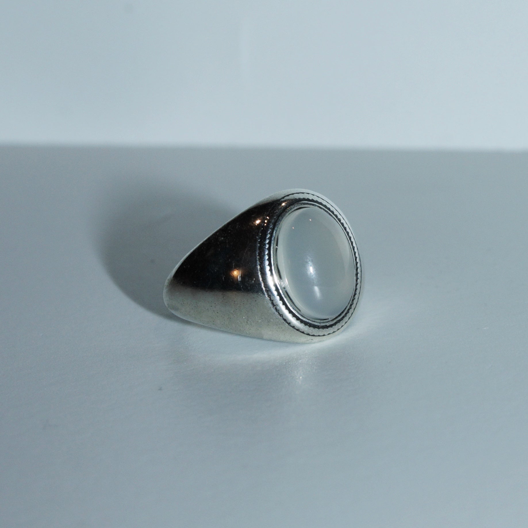 White jade Oval Ring