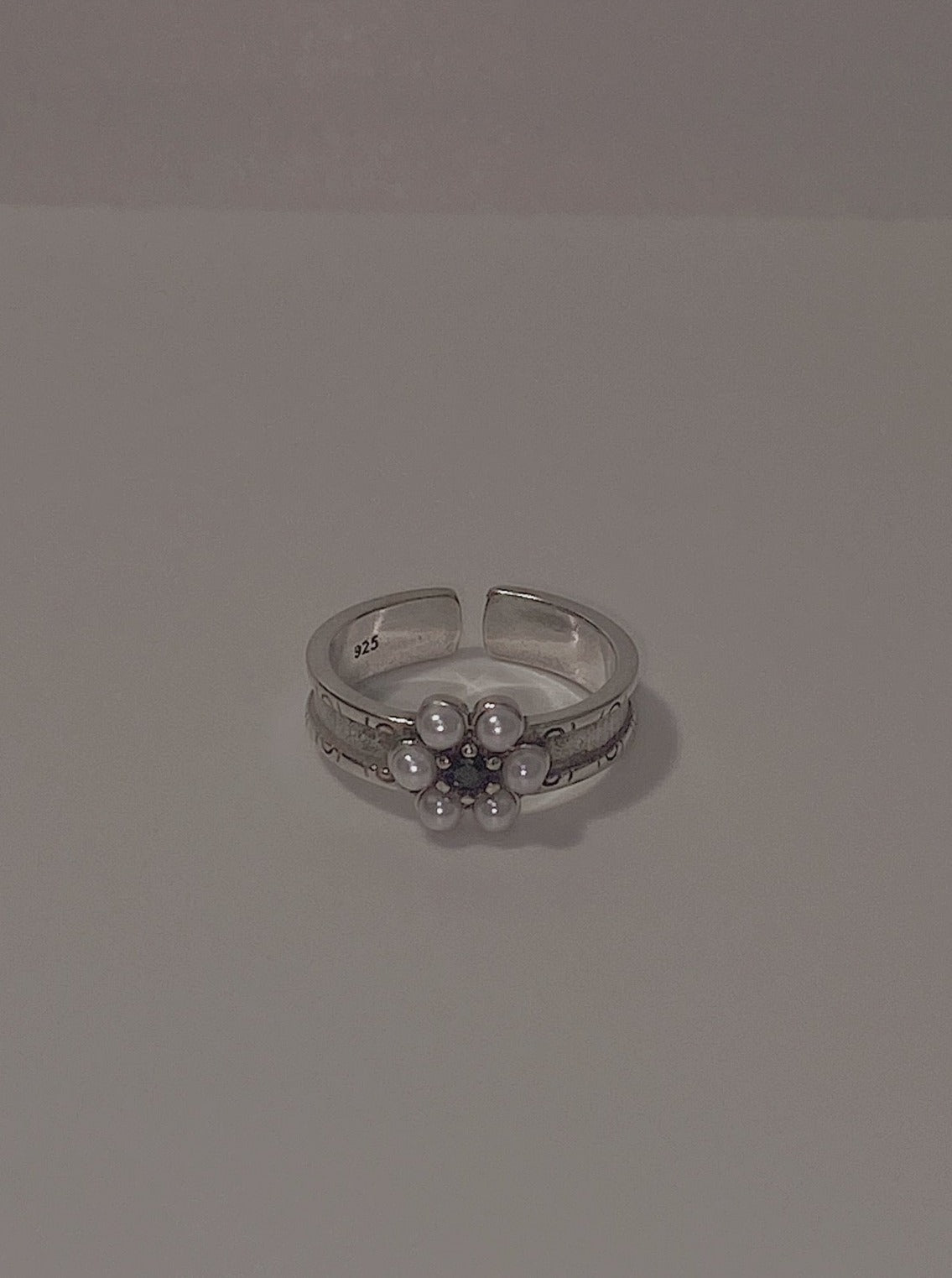 Pearl Flower ring ( on square & pearl flower)