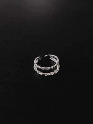 Twist & Line Ring