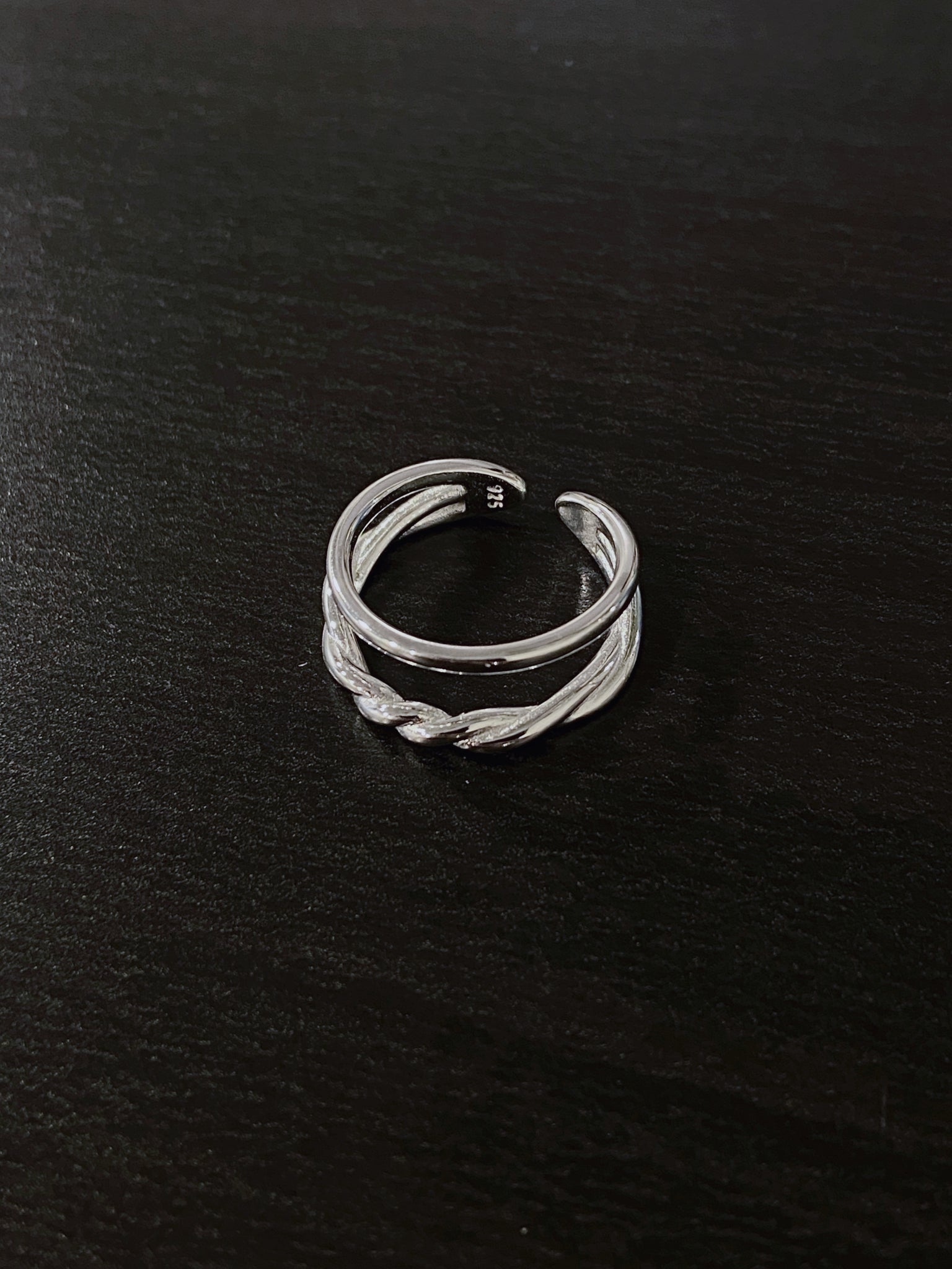 Twist & Line Ring