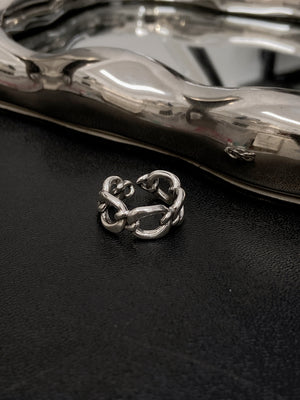 Bold Chain Ring